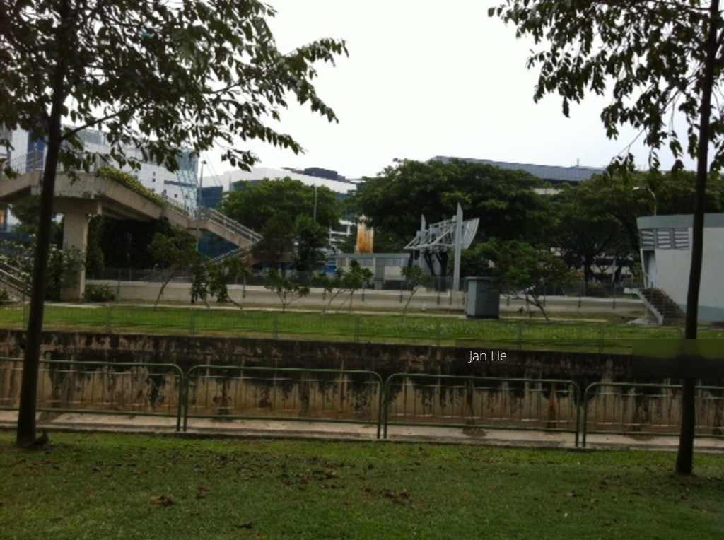 UB. ONE (D14), Warehouse #129588112